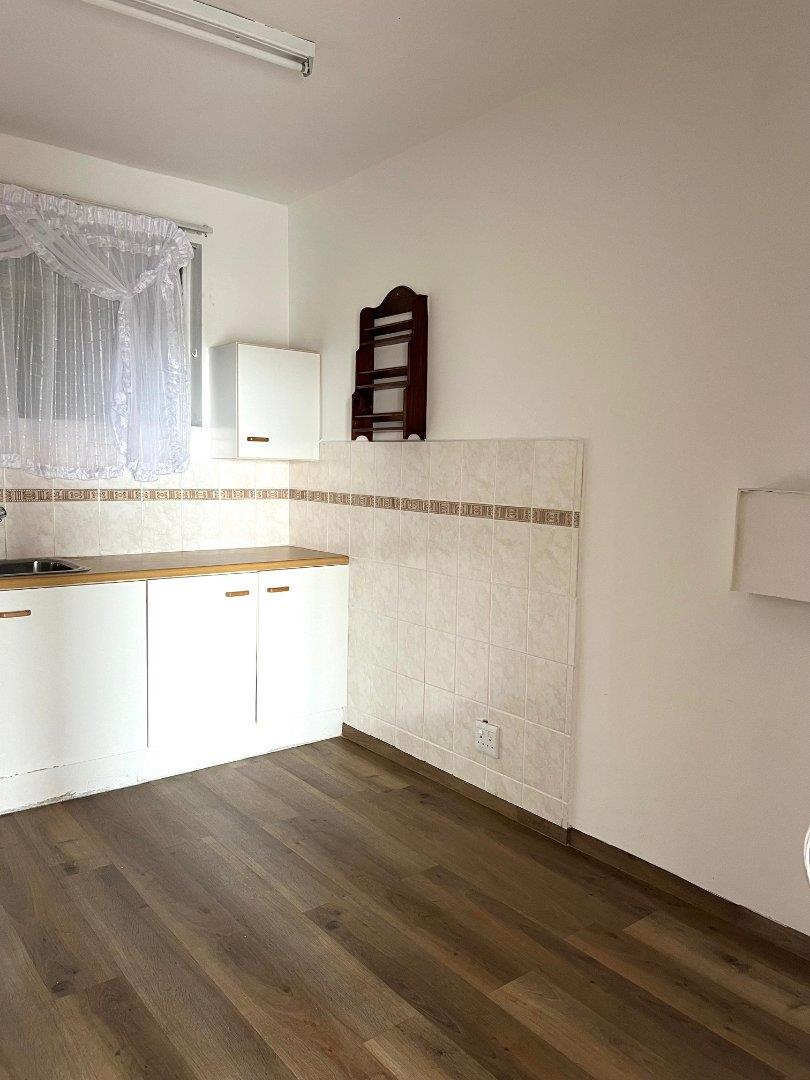 To Let 2 Bedroom Property for Rent in Richmond Hill Eastern Cape